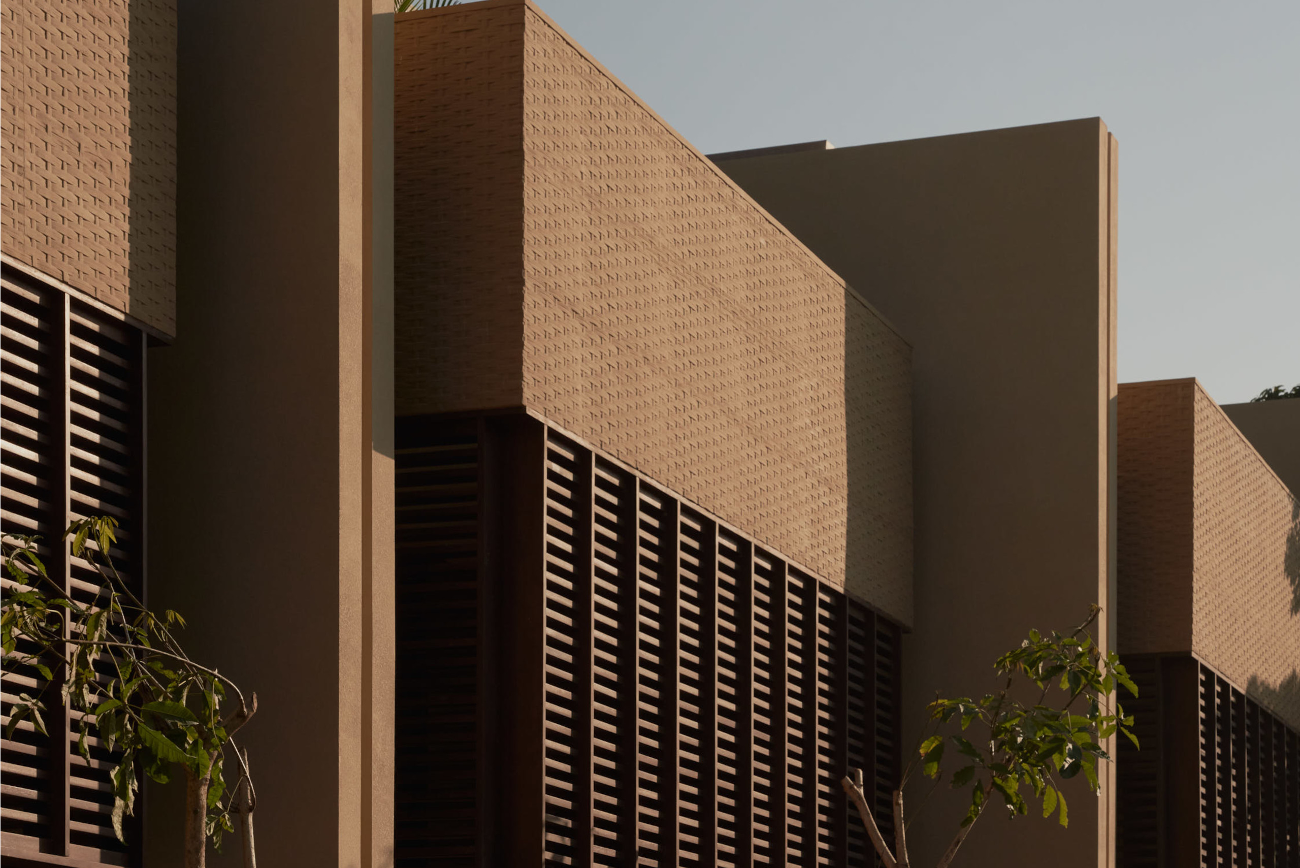 top-bldg-fin